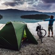 Zelten_am_Walchensee_Bayern .jpg