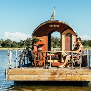 Hausboot_in_Brandenburg.jpg