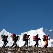 Auf dem Weg zum Dhaulagiri Base Camp.jpg